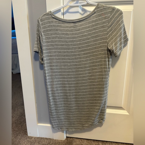 Denver Hayes Grey & White Striped T-Shirt - Picture 3 of 3